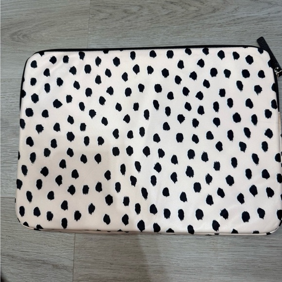 Kate Spade Polka Dot Laptop Sleeve - Picture 4 of 6